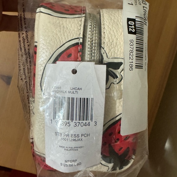 🍓 Coach Essential Cosmetic Pouch With Strawberry Print - Picture 5 of 6